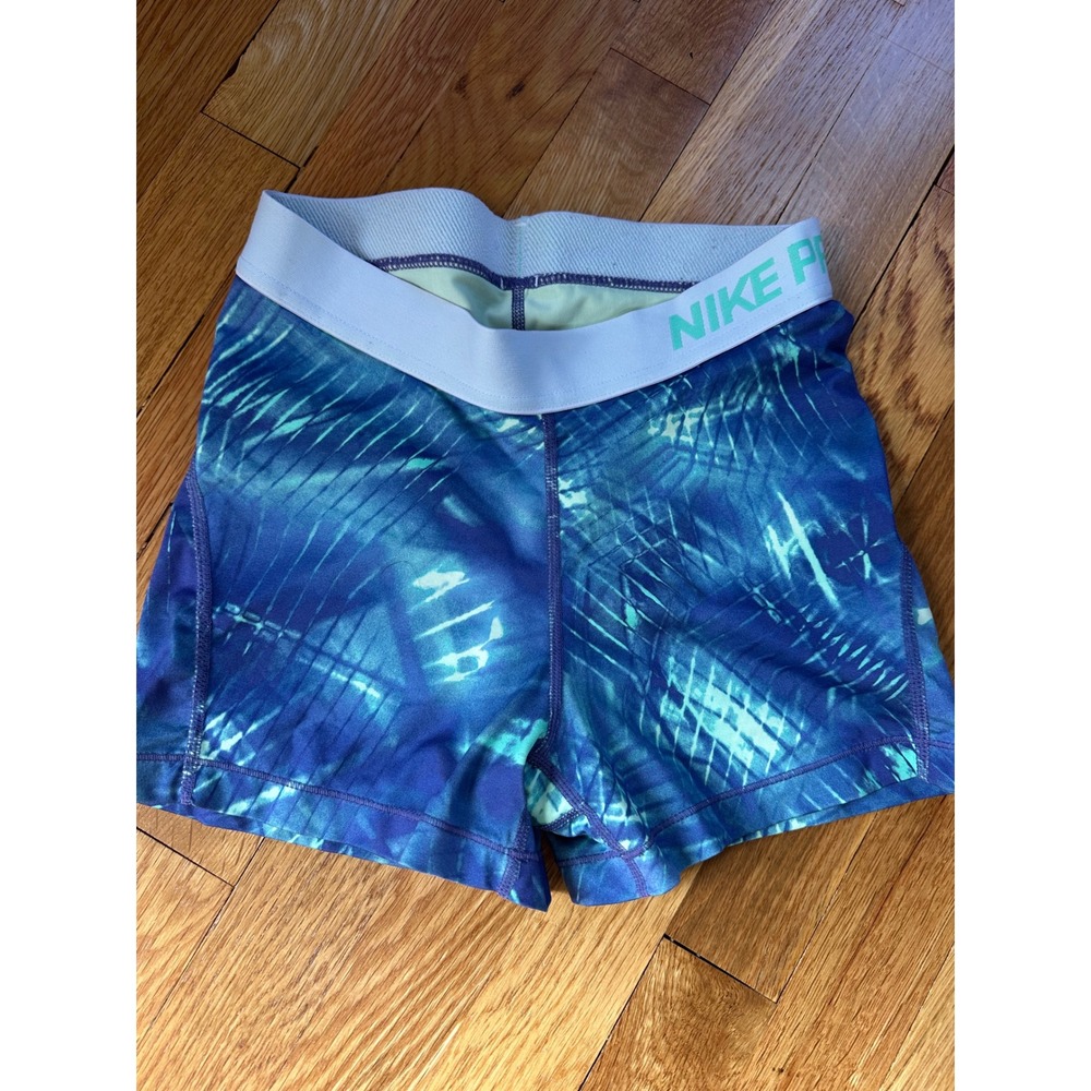 Women's size small nike pro